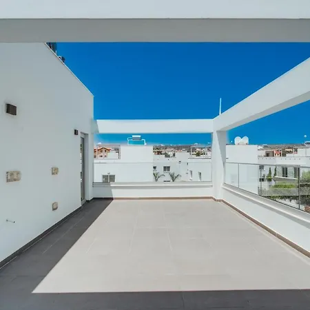 In Style In Modern 3 Bedroom Near Nissi & Square * Айя-Напа