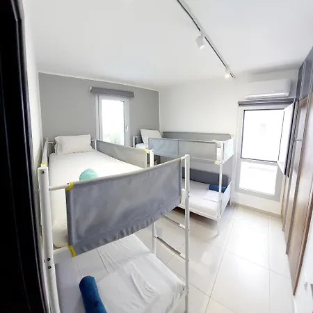Вилла In Style In Modern 3 Bedroom Near Nissi & Square *