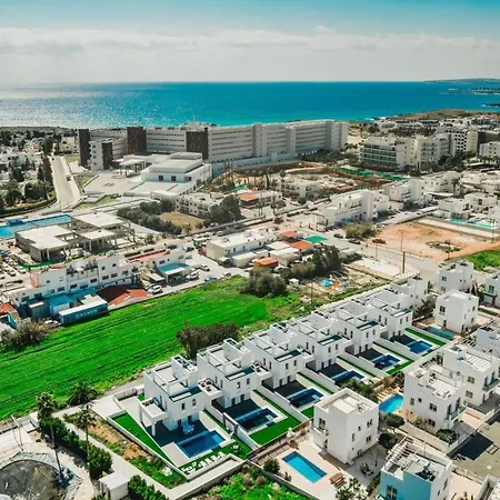 In Style In Modern 3 Bedroom Near Nissi & Square * Ayia Napa